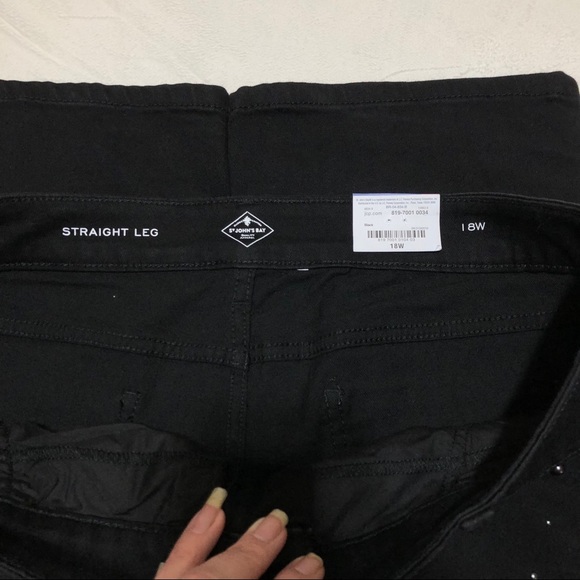 St Johns Bay Black Mid Rise Straight Leg - Picture 3 of 7